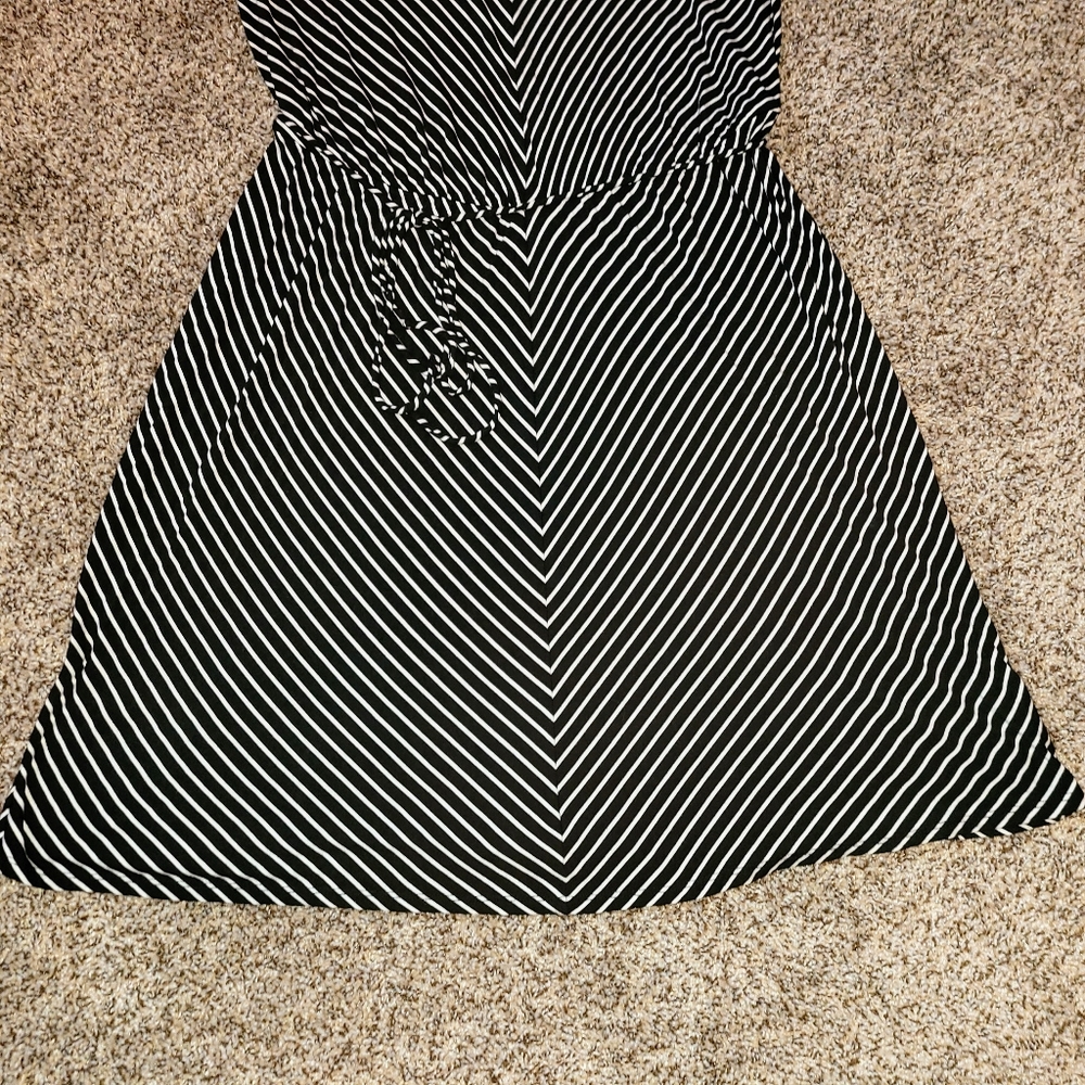 Merona V Neck Black & White Sundress - Picture 4 of 8